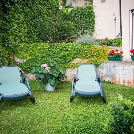 Larus-m Apartament *