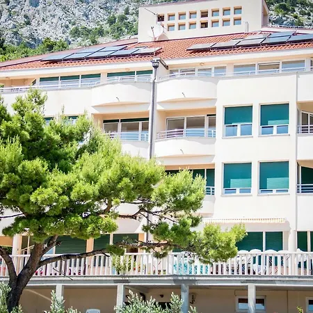 Apartament Larus-m Mimice
