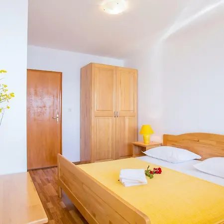 Larus-m Apartment