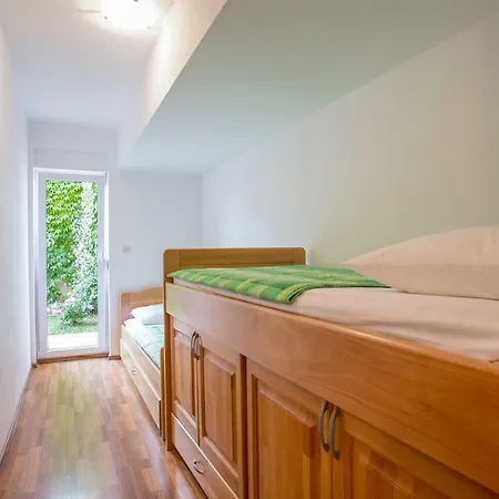 Larus-m Apartment